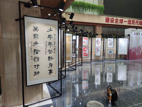 書畫展覽背景架出租，展板制作空間利用率高